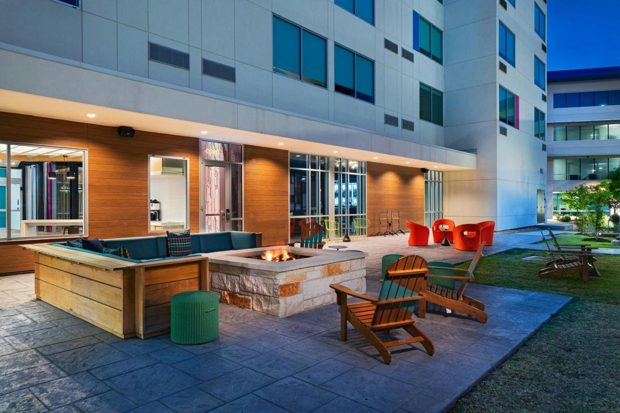 Hotel Aloft Austin Southwest Exterior foto